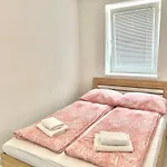 Zara Apartman