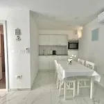 Apartman Zara *