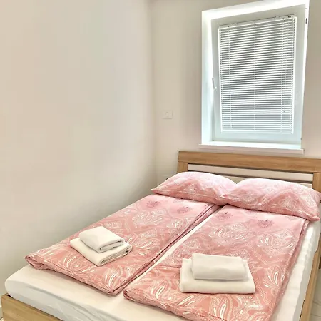 Zara Apartament