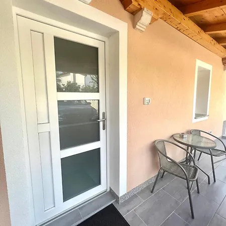 Zara Apartament