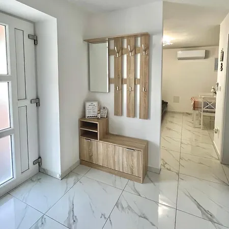Apartament Zara *
